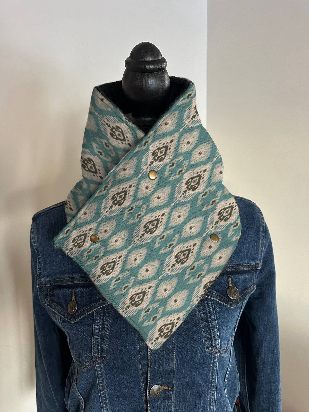 Western Cowboy Green Print Aztec Warm Neck Hood