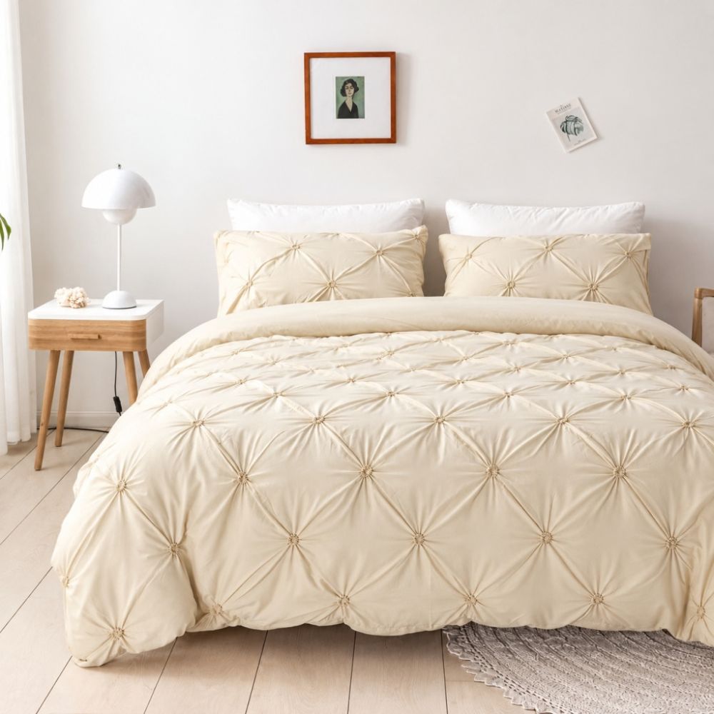 Amore Luxury Pinch Pleat Duvet Cover Set