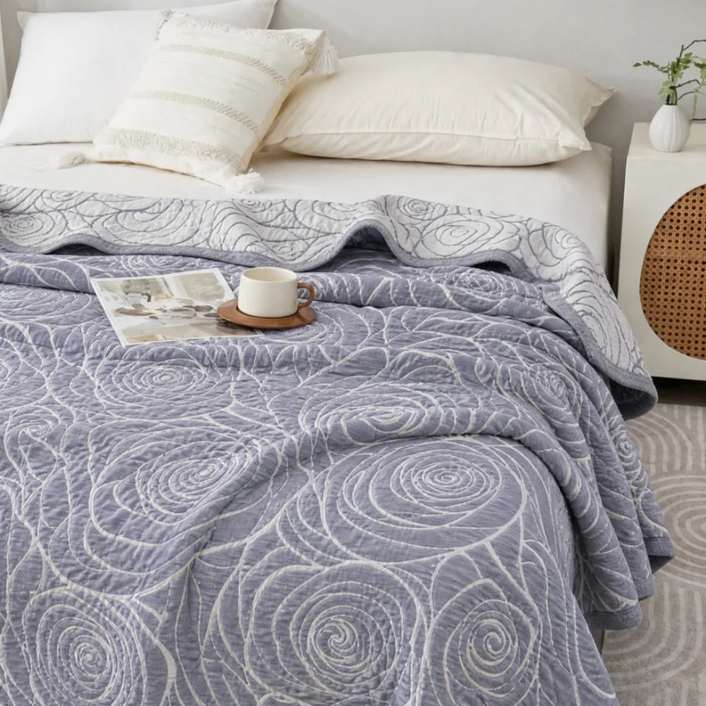 Lure Whisper Rose Cotton Blanket