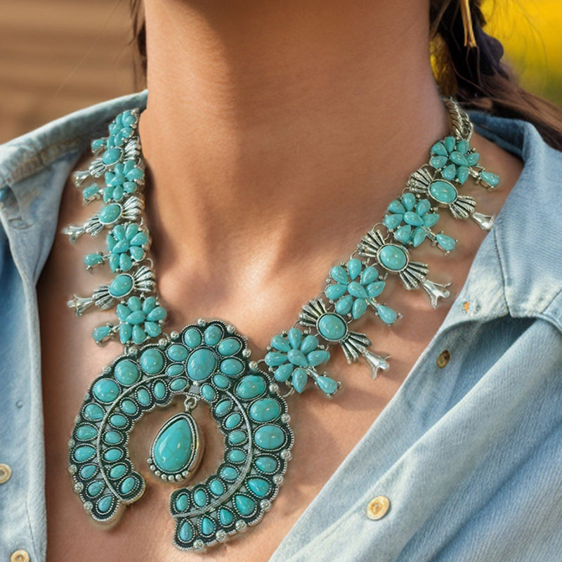 Turquoise Flower Pendant Alloy Necklace